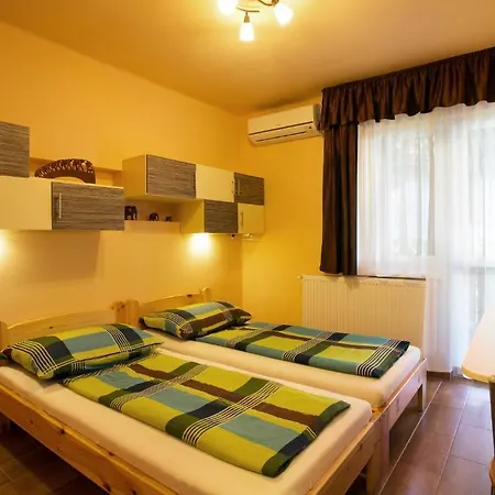 Negga Apartman Apartament